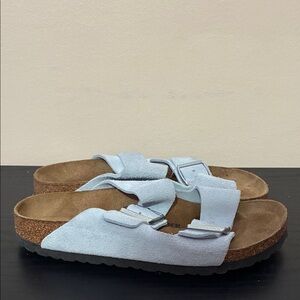 Birkenstock Arizona sandals in baby blue suede size 39eu L8 m6